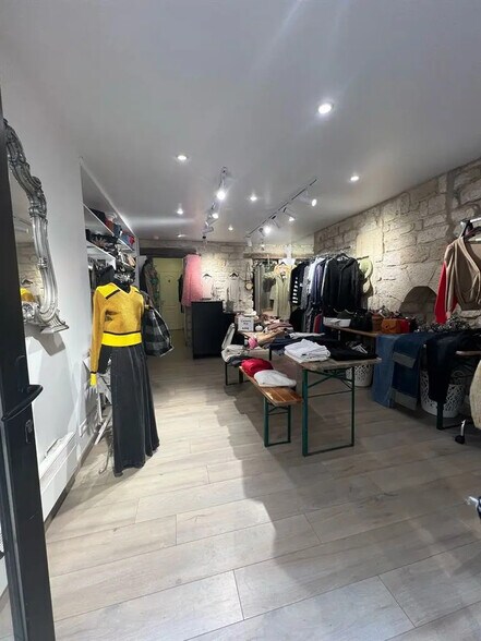 Local commercial dans Paris à louer - Photo de l’immeuble – Image 1 sur 4