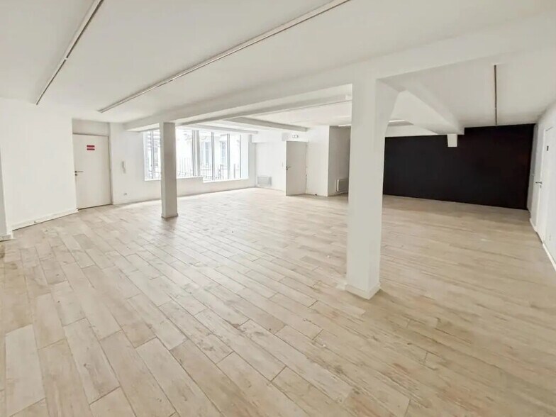 Bureau dans Paris à louer - Photo de l’immeuble – Image 2 sur 6