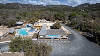 49 Encino Dr, Concan, TX - VUE AÉRIENNE  vue de carte - Image1