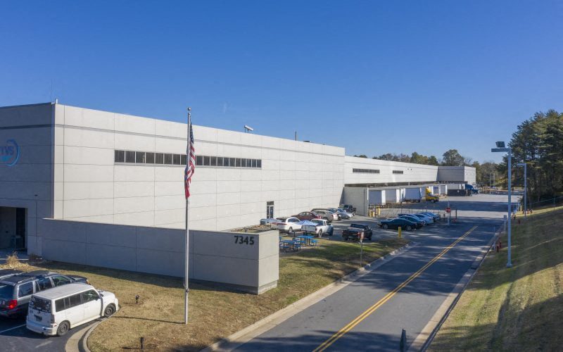 7201 IBM Dr, Charlotte, NC à louer - Photo de l’immeuble – Image 2 sur 17