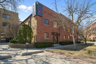 660 LaSalle Pl, Highland Park, IL à vendre Photo de l’immeuble– Image 1 sur 28