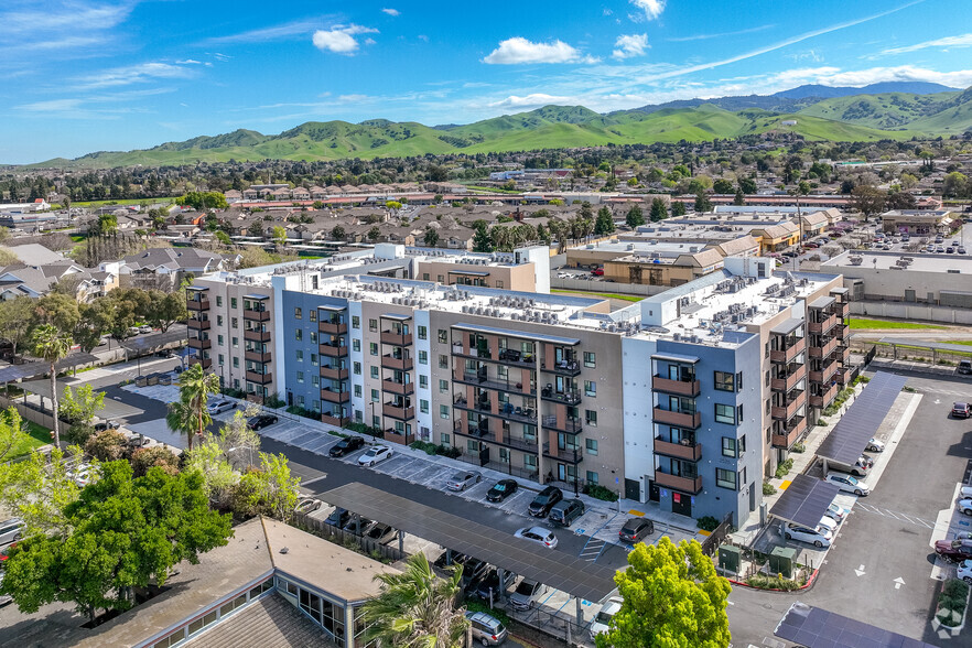 2575 Railroad Ave, Pittsburg, CA à louer - Aérien – Image 2 sur 28