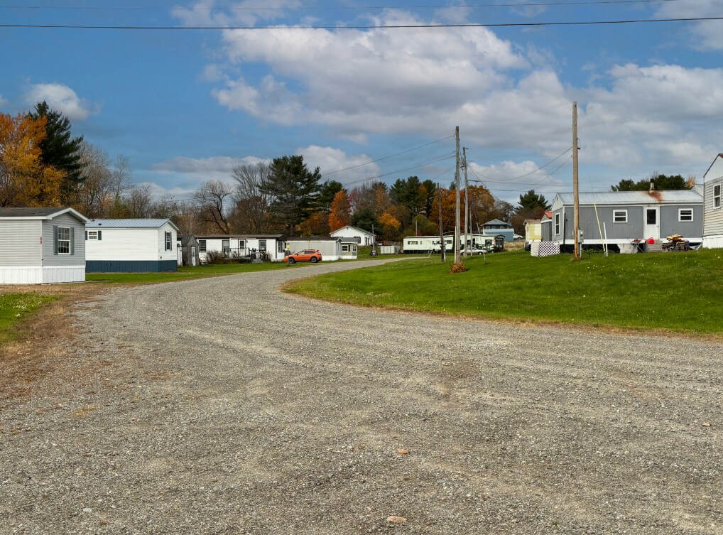 714 Hinckley Rd, Clinton, ME à vendre Photo principale– Image 1 sur 10