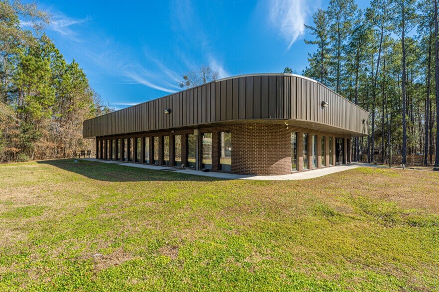 105 Lamplight Cir, Summerville, SC à vendre - Photo principale – Image 1 sur 17