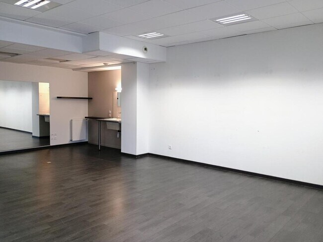 Plus de détails pour Bureau/Médical à louer