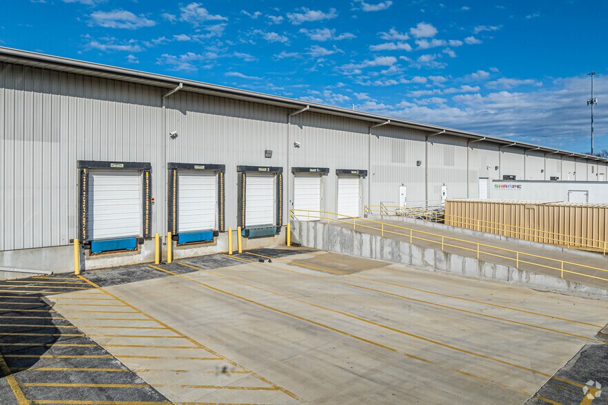 1004 Phyllis St, Bentonville, AR à louer - Photo de l’immeuble – Image 3 sur 4