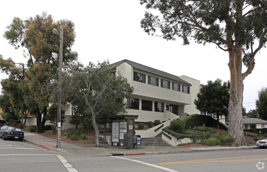 550 Camino El Estero, Monterey, CA à louer - Photo de l’immeuble – Image 2 sur 8