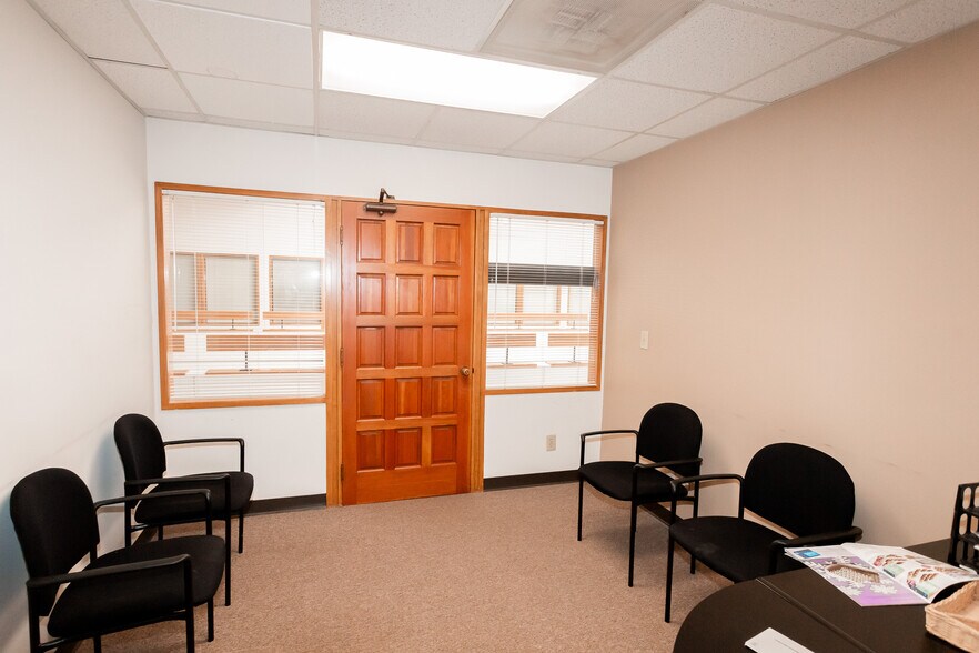1302 Noble St, Anniston, AL à louer - Photo intérieure – Image 3 sur 13