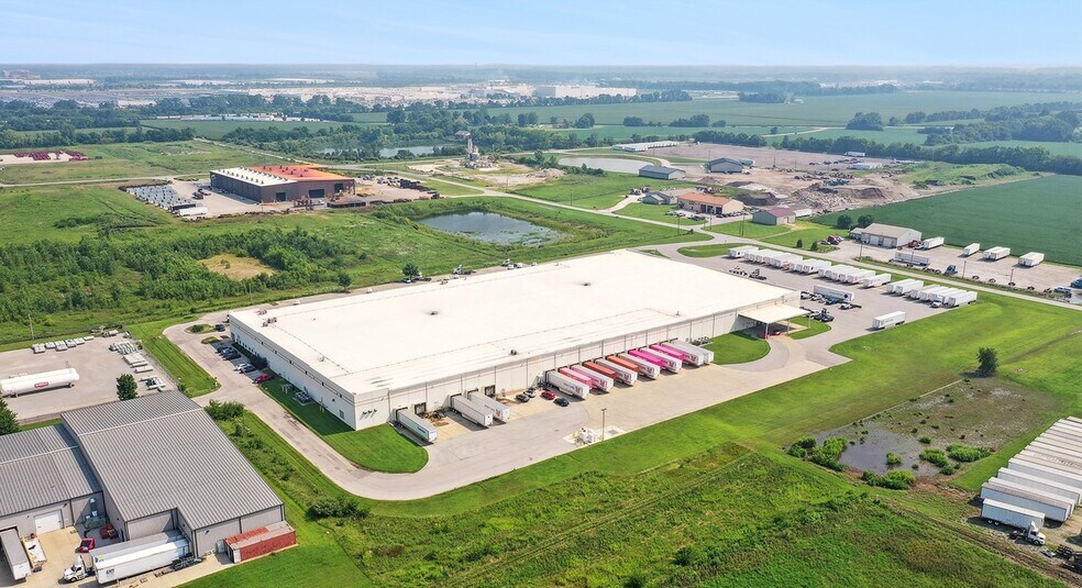 4820 Dale Dr, Lafayette, IN à vendre - Photo de l’immeuble – Image 2 sur 13