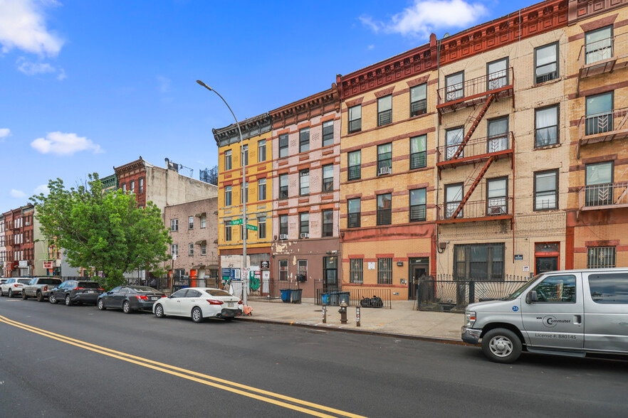 2186 Fulton St, Brooklyn, NY à vendre - Photo de l’immeuble – Image 2 sur 5