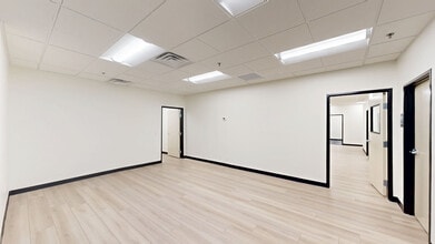 240 N Sunway Dr, Gilbert, AZ à louer Numérisation 3D Matterport– Image 1 sur 7