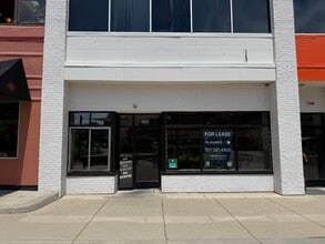 301-317 MAC Ave, East Lansing, MI à louer Photo intérieure– Image 1 sur 16