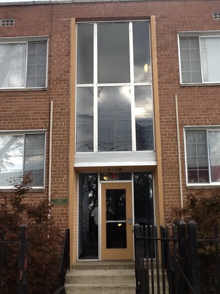 121 Yuma St SE, Washington, DC à vendre - Photo de l’immeuble – Image 2 sur 3
