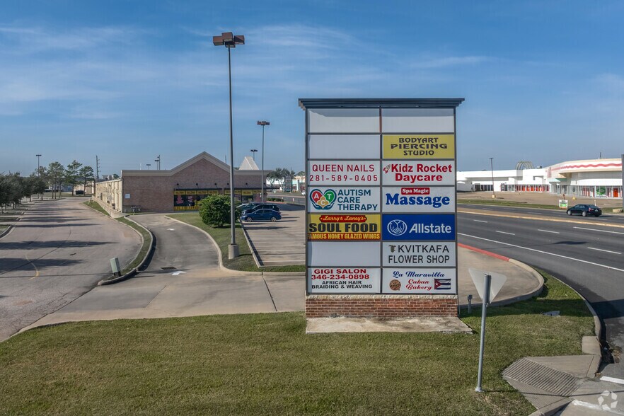 15015 Westheimer Rd, Houston, TX à louer - Photo de l’immeuble – Image 3 sur 4