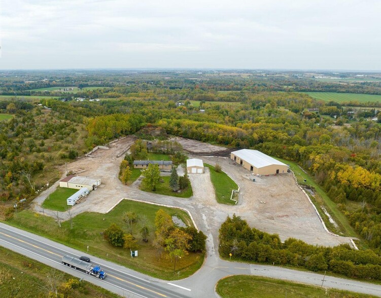 25198 Highway 48, Georgina, ON à louer - Photo de l’immeuble – Image 1 sur 1