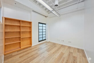 2440 S Sepulveda Blvd, Los Angeles, CA à louer Photo intérieure– Image 2 sur 14