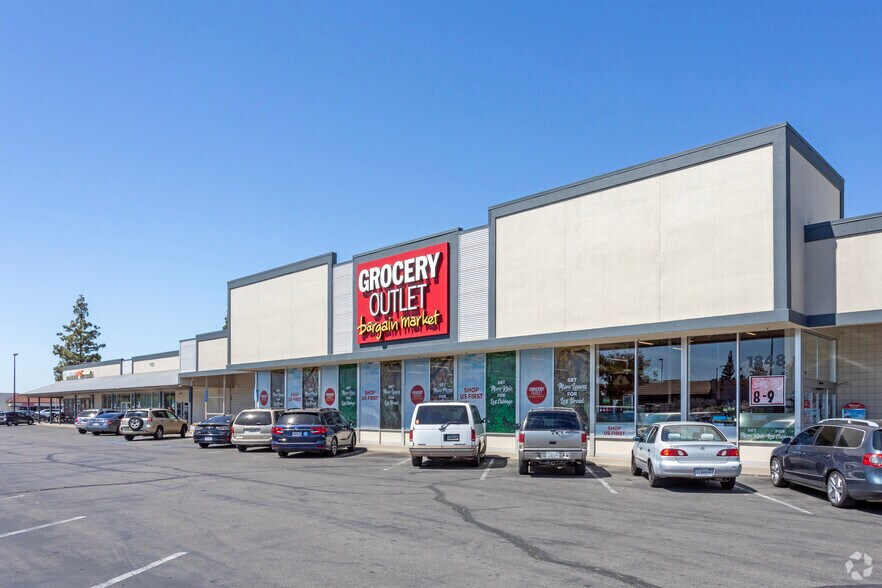 1848 Shaw Ave, Clovis, CA à louer - Photo principale – Image 1 sur 4