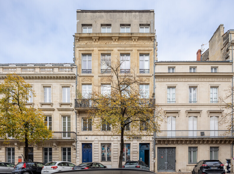 Immeuble residentiel dans Bordeaux à vendre - Photo principale – Image 1 sur 3