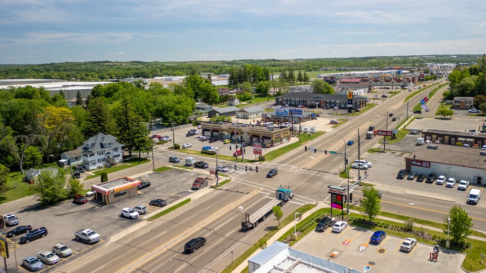 102 20th St SE, Rochester, MN à vendre - Photo de l’immeuble – Image 3 sur 9