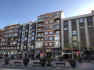 Plus de détails pour Calle De Sor Ángela De La Cruz, 39, Madrid - Local commercial à louer