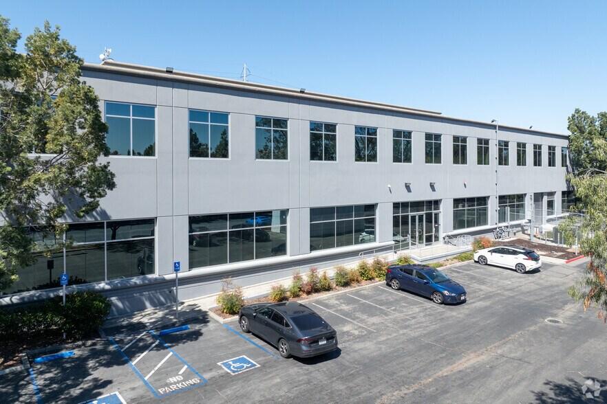 2680 Zanker Rd, San Jose, CA à vendre - Photo de l’immeuble – Image 2 sur 7