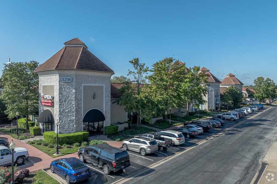 5212 Village Pky, Rogers, AR à louer - Photo de l’immeuble – Image 3 sur 29