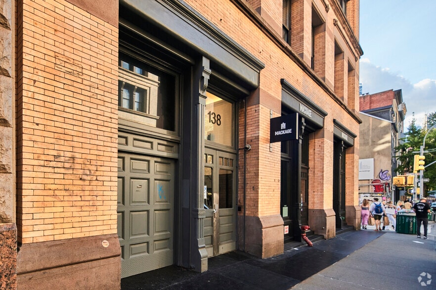 138-142 Spring St, New York, NY à louer - Photo de l’immeuble – Image 3 sur 4