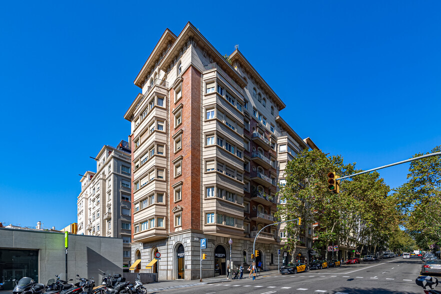 Carrer de Balmes, 387, Barcelone, Barcelona à louer - Photo de l’immeuble – Image 3 sur 4
