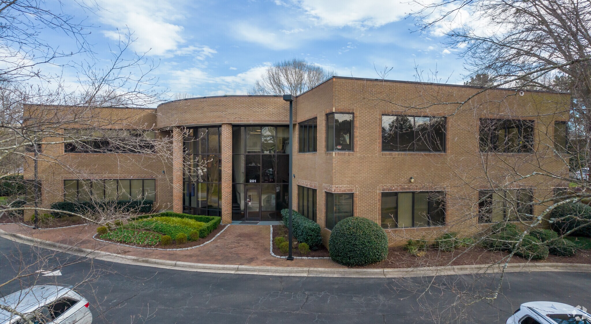 201 Commonwealth Ct, Cary, NC à vendre Photo principale– Image 1 sur 17