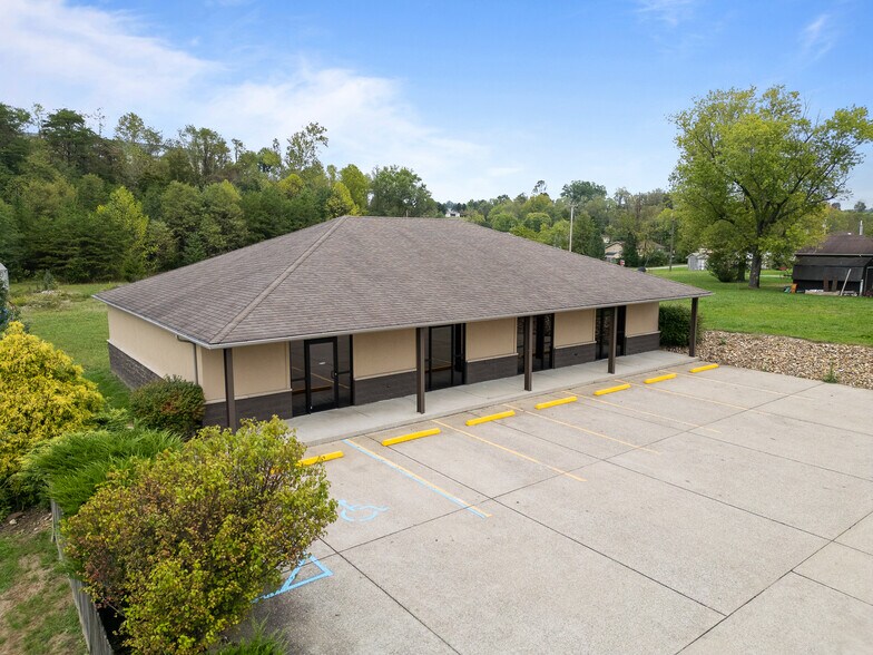14261 Route 60 West, Milton, WV à vendre - Photo de l’immeuble – Image 3 sur 28