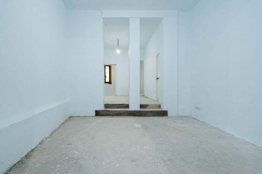 Immeuble residentiel dans Madrid, Madrid à vendre - Photo de l’immeuble – Image 3 sur 8