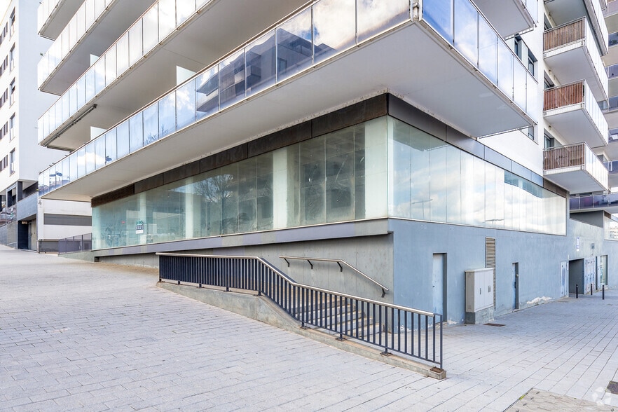 Immeuble residentiel dans Sant Joan Despí, Barcelona à vendre - Photo principale – Image 1 sur 1