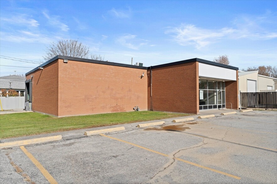 398 King St W, Essex, ON à louer - Photo de l’immeuble – Image 2 sur 14