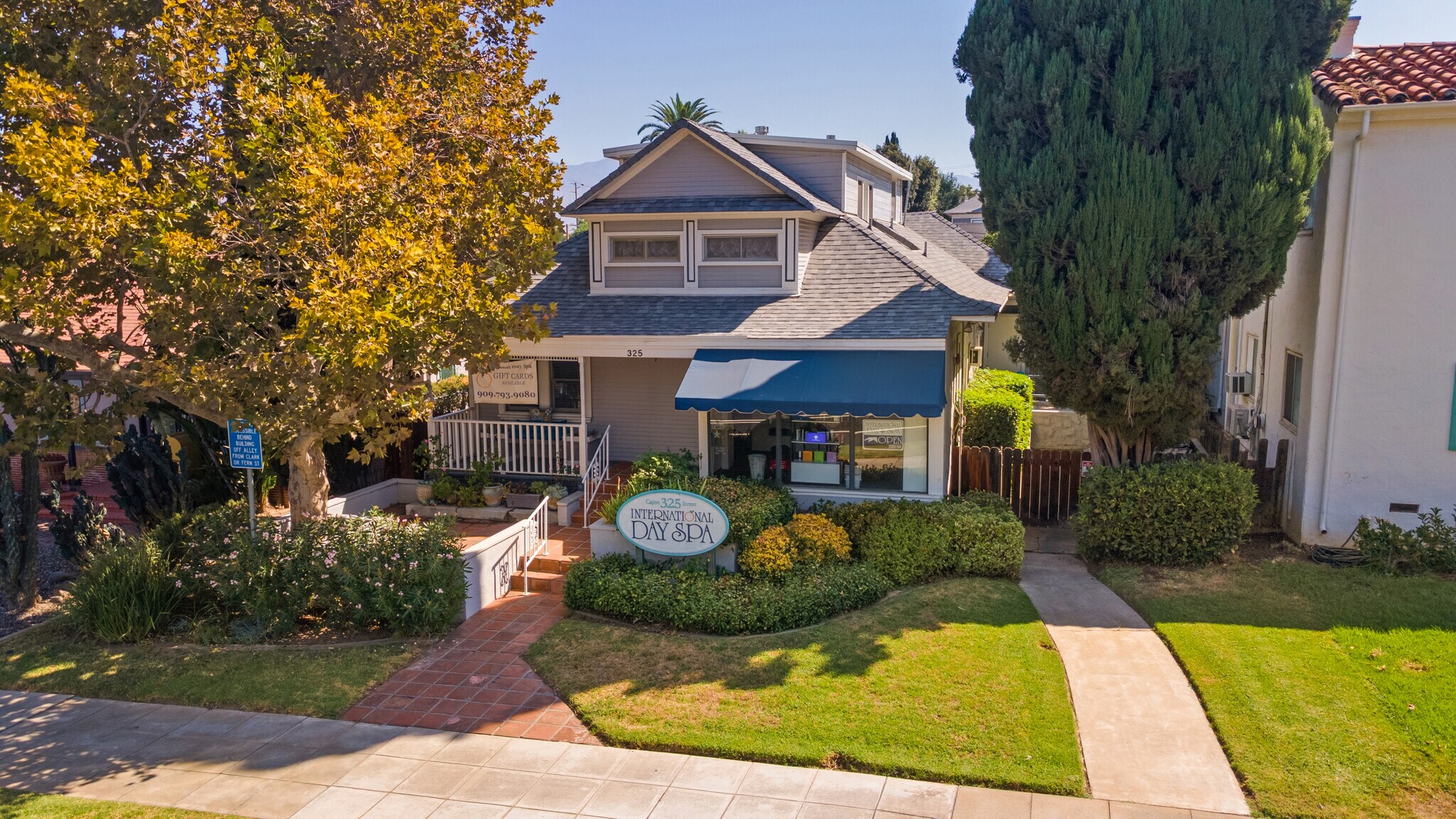 325 Cajon St, Redlands, CA à vendre Photo de l’immeuble– Image 1 sur 20