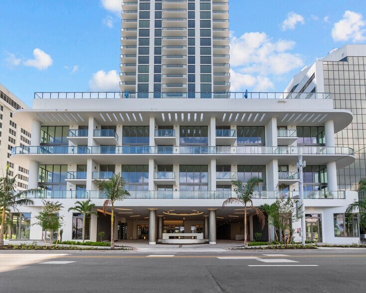 301 1st St S, Saint Petersburg, FL à louer - Photo de l’immeuble – Image 1 sur 4