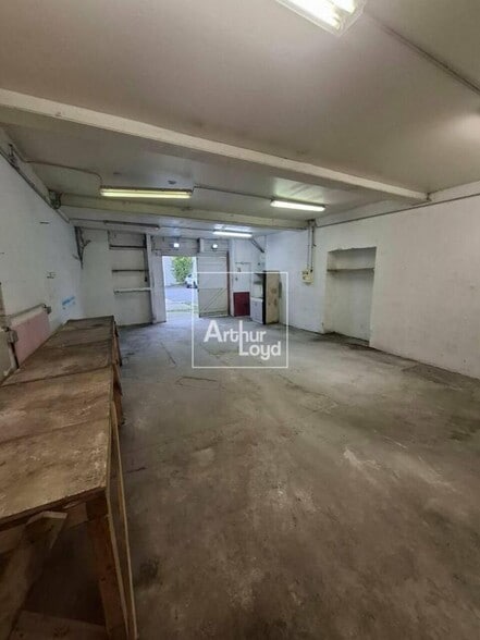 Bureau dans Varennes-sur-Seine à vendre - Photo intérieure – Image 3 sur 3
