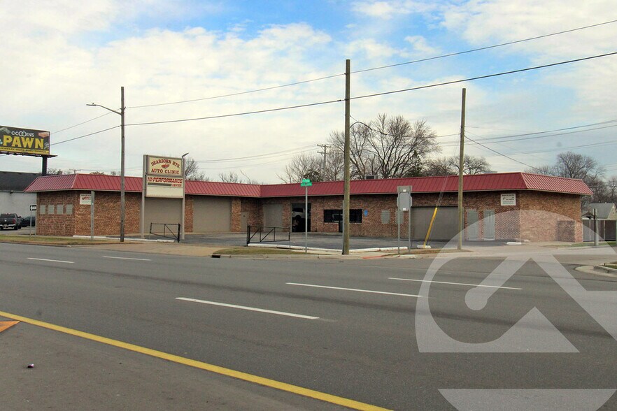4843 S Telegraph Rd, Dearborn Heights, MI à vendre - Photo de l’immeuble – Image 1 sur 1