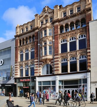 Plus de détails pour 133-137 Briggate, Leeds - Local commercial à vendre