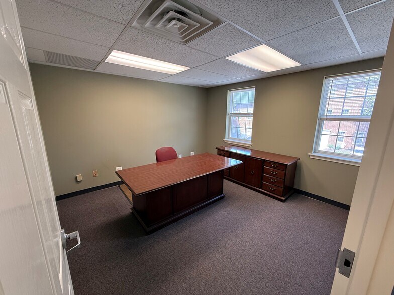 11-22 Regency Plz, Glen, Glen Mills, PA à louer - Photo de l’immeuble – Image 3 sur 9