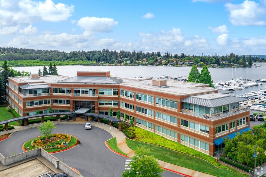 5000 Carillon Pt, Kirkland, WA à louer - Photo de l’immeuble – Image 2 sur 5