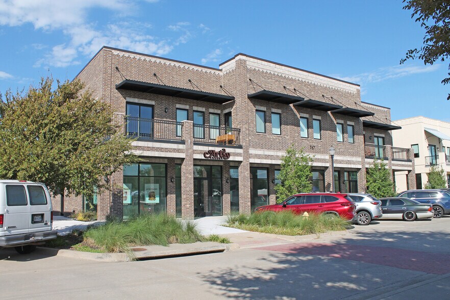 767 W Main St, Coppell, TX à vendre - Photo de l’immeuble – Image 2 sur 66