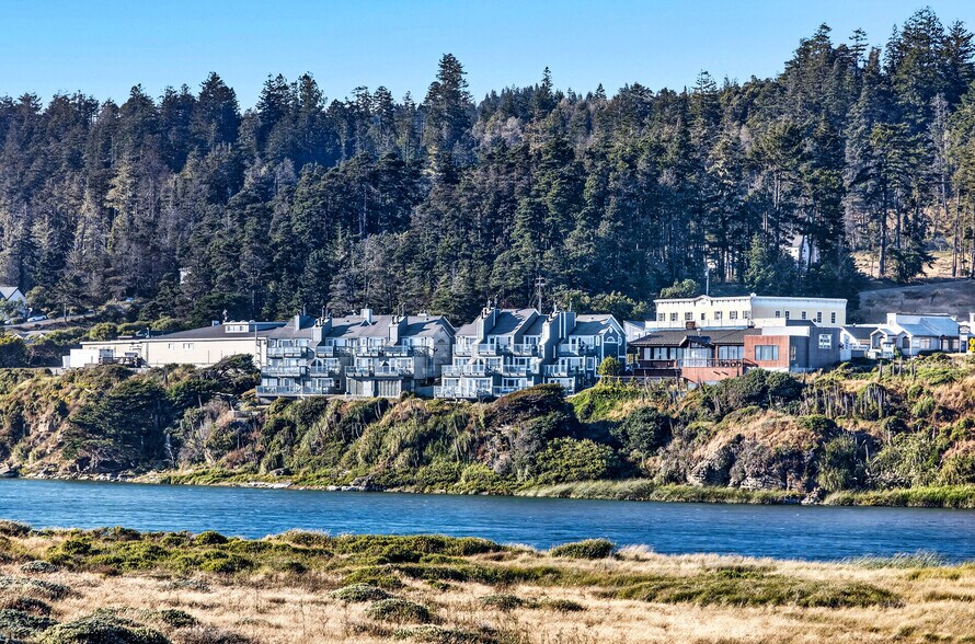39300 S Highway 1, Gualala, CA à vendre - Photo de l’immeuble – Image 2 sur 31