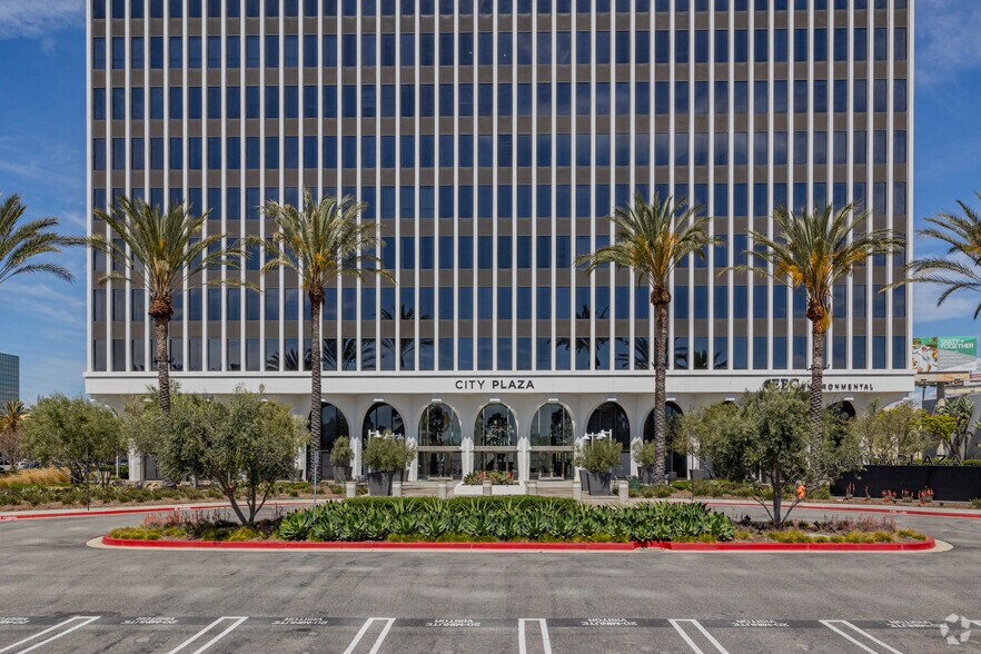 1 City Blvd W, Orange, CA à louer - Photo de l’immeuble – Image 3 sur 9