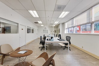 2744 E 11th St, Oakland, CA à louer Photo intérieure– Image 1 sur 7