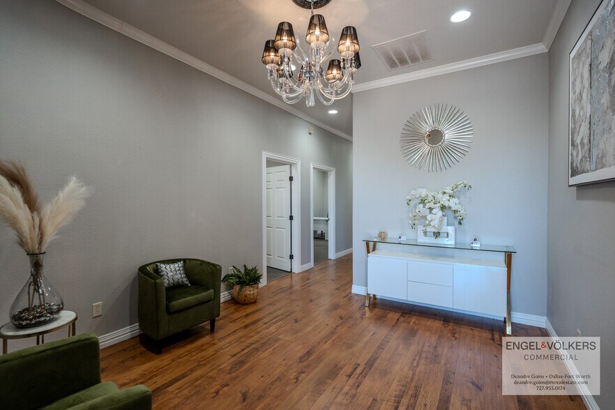 4204 SW Green Oaks Blvd, Arlington, TX à vendre - Photo intérieure – Image 2 sur 11