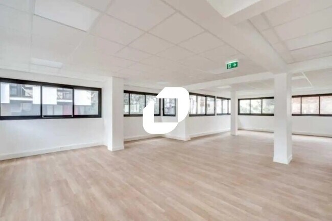 Plus de détails pour 202 Rue De La Croix Nivert, Paris - Bureau à louer