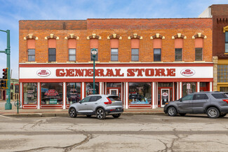 Plus de détails pour 70 E Court Ave, Winterset, IA - Local commercial à vendre
