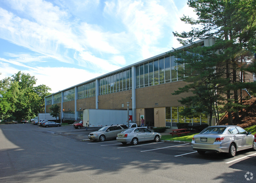 3 Westchester Plz, Elmsford, NY à louer - Photo de l’immeuble – Image 3 sur 3
