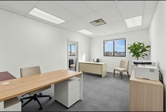 2357 83rd St, East Elmhurst, NY à louer Photo intérieure– Image 2 sur 5