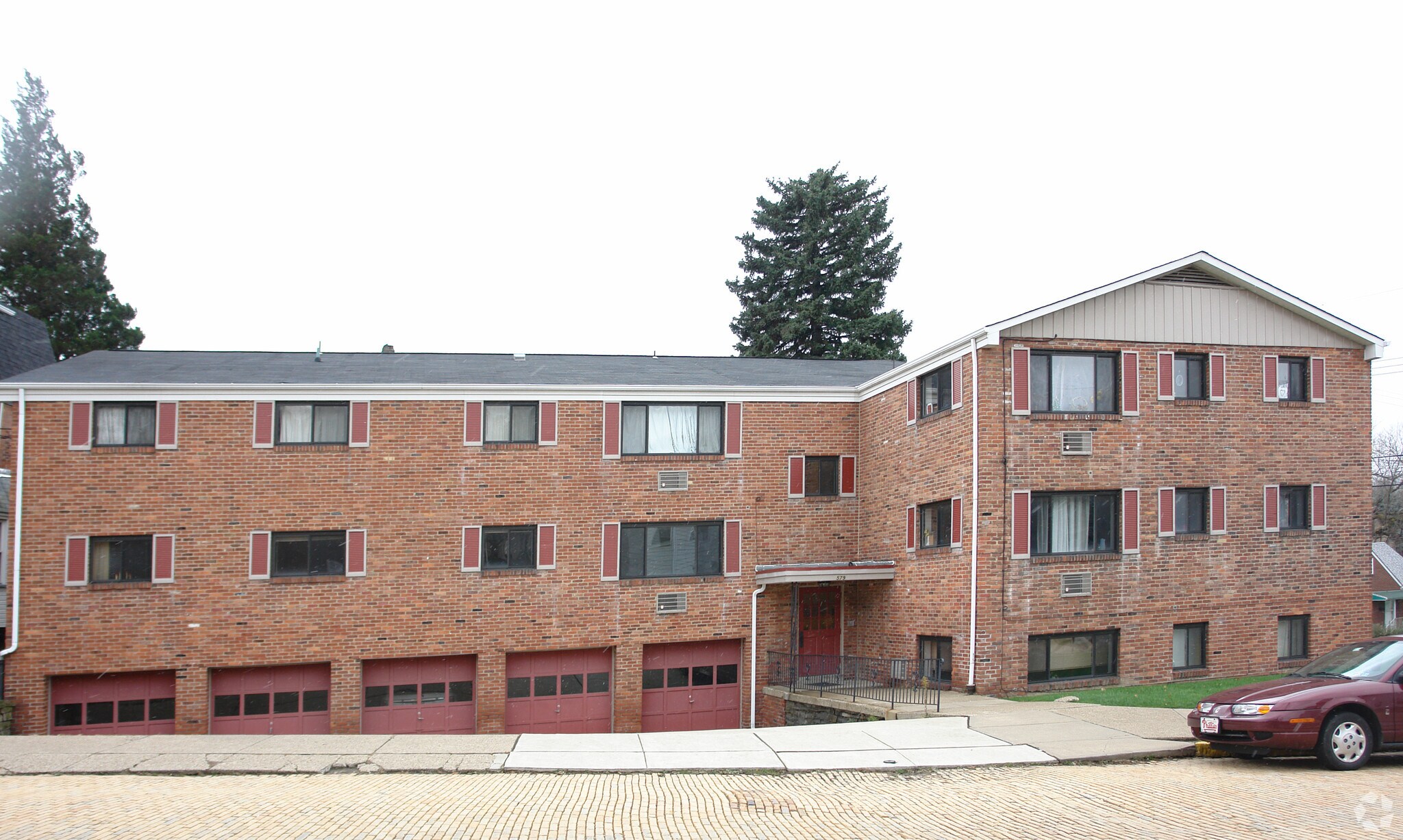 579 Dawson Ave, Pittsburgh, PA à vendre Photo principale– Image 1 sur 52
